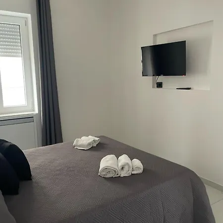Domus Felix Bed & Breakfast *